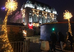 Un marché de Noël plus resserré place du théâtre à Calais