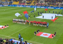 L'équipe de France féminine de football joue à Calais contre le Canada.