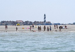 Après l'avoir perdu, la plage de Petit Fort Philippe a obtenu le Pavillon Bleu