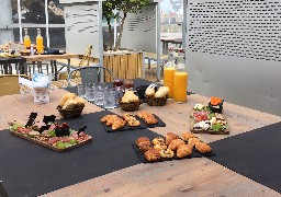 Prenez le petit-déjeuner ou l’apéritif en compagnie du Dragon de Calais !