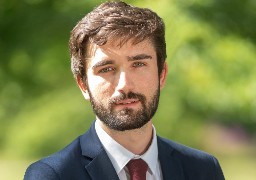 Somme: à 26 ans, Rémi Cardon, est le plus jeune sénateur de la Vème République