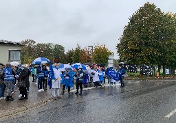 Campagne-les-Hesdin: manifestation des agents du foyer de vie pour une revalorisation de salaires