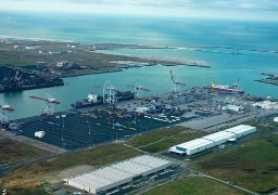 Dunkerque : la pénibilité du travail des dockers évoquée lors de la visite du secrétaire d’Etat, Laurent Pietraszewski. 