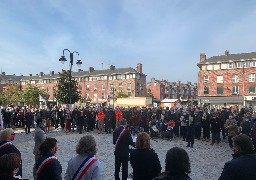 Abbeville: près de 300 personnes pour l'hommage à Samuel Paty 