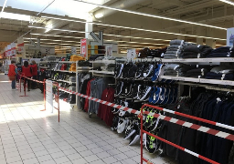 A Auchan Calais : les rayons sont fermés mais le retrait des produits autorisé !