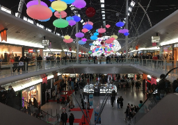 Les clients étaient nombreux dans les grands centres ce samedi pour un dernier jour d'achats.