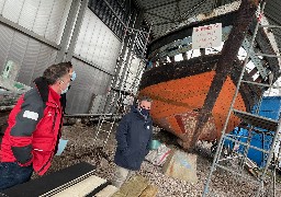 Etaples: un ancien bateau de pêcheur est en rénovation sur le port 