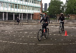 A Grande-Synthe, la ville propose des cours pour apprendre à rouler à vélo !