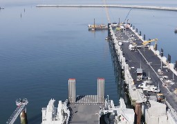 15 000 cornes de brume distribuées aux calaisiens pour l'inauguration du nouveau port