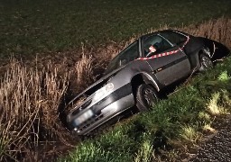 Sainte-Marie-Kerque : un conducteur blessé après une sortie de route.