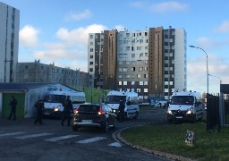 Calais: l'immeuble squatté par des activistes, évacué ce matin