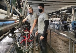 A Calais, deux jeunes se forment aux métiers de la dentelle depuis le début de l’année