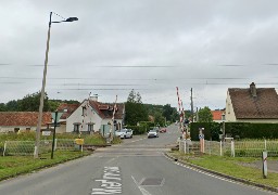 Collision entre une voiture et un train au passage à niveau de Saint Josse