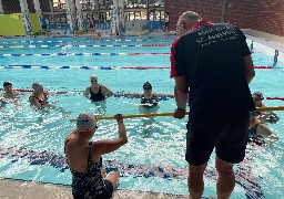 Adultes et enfants apprennent à nager gratuitement à la piscine d'Abbeville