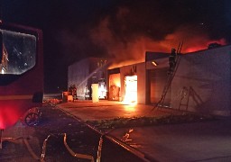 A Bourbourg, 200 mètres carrés de boxes détruits par un incendie