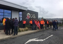 Mobilisation des salariés d’ASN à Calais pour réclamer des revalorisations salariales