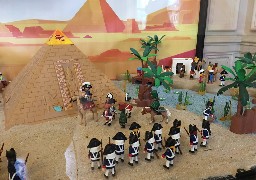 « En avant Napoléon ! » , l'expo playmobil gratuite est à voir en vieille-ville de Boulogne sur mer.