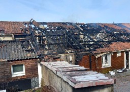 Bourthes : 2 maisons en feu, 14 personnes évacuées.