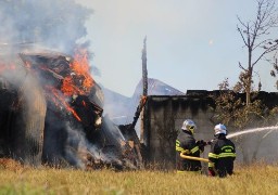 Millam: un hangar détruit par les flammes samedi après-midi