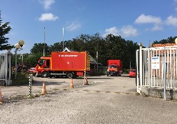 A Calais, les pompiers interviennent dans l'usine chimique Synthexim.