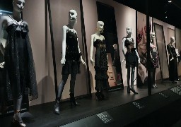 Succès de l'exposition Yves Saint Laurent à la Cité de la Dentelle et de la Mode à Calais