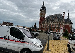 L'hôtel de ville de Calais évacué et fermé après la réception d'un message menaçant