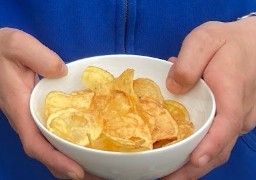 4 Jours de Dunkerque : dégustez des chips fabriquées dans le Nord au sein du Village des partenaires.