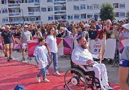 Le passage de la flamme paralympique a émerveillé petits et grands à Calais ce dimanche 25 août. 