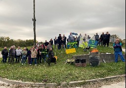 Dannes : des habitants manifestent contre la construction d'une station d'épuration trop près de leurs maisons ! 