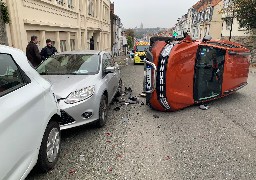 Boulogne: un automobiliste perd le contrôle, et se retrouve sur le flanc