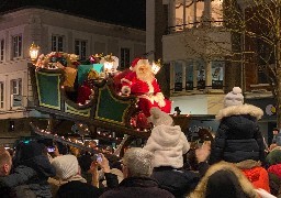 A Calais, la parade de Noël a rassemblé des milliers de personnes sur les boulevards ! 