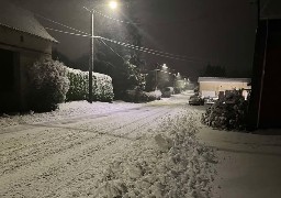 Après une accalmie durant la nuit, la neige tombe de nouveau un peu partout dans le Nord et le Pas-de-Calais