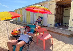 Blériot-Plage : les plagistes profitent à fond des nouveaux chalets, du bar de plage et de l'espace naturel...