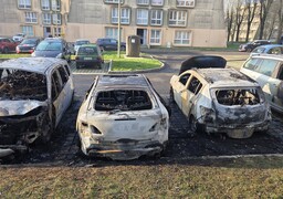 Boulogne: 4 voitures incendiées en pleine nuit, les riverains sous le choc au petit matin