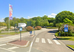 Rang-du-Fliers : un chien enfermé dans une voiture sur le parking de Bagatelle