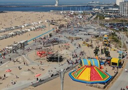 Calais : la tournée d'été des Hauts-de-France fait étape aujourd'hui sur la plage avec des animations gratuites et un karaoké géant