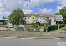 Calais : un hôtel privé d'électricité après un accident... rond-point des frères Lumière !