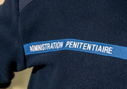 Dunkerque : un surveillant de prison agressé par un détenu, la CGT dénonce une surpopulation carcérale de 142 %