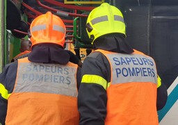 Arques : un motard de 18 ans grièvement blessé dans une collision avec une voiture, quatre autres personnes hospitalisées