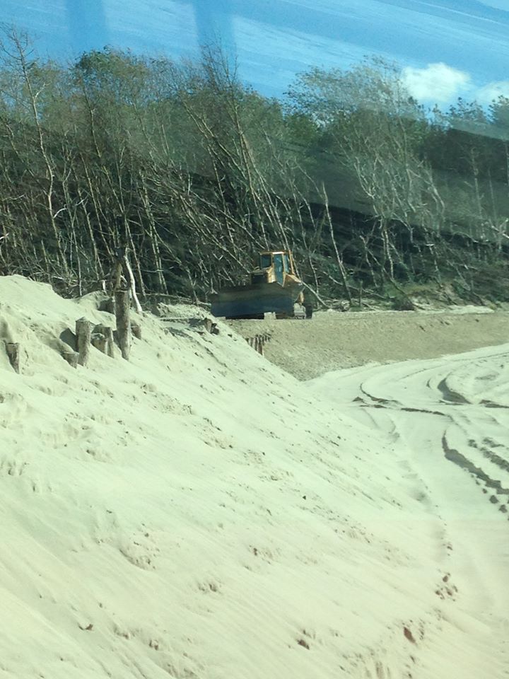 Baie d'Authie: 3000 tonnes de sable acheminées cette semaine au bois de sapin en prévision des grandes marées de la semaine prochaine  