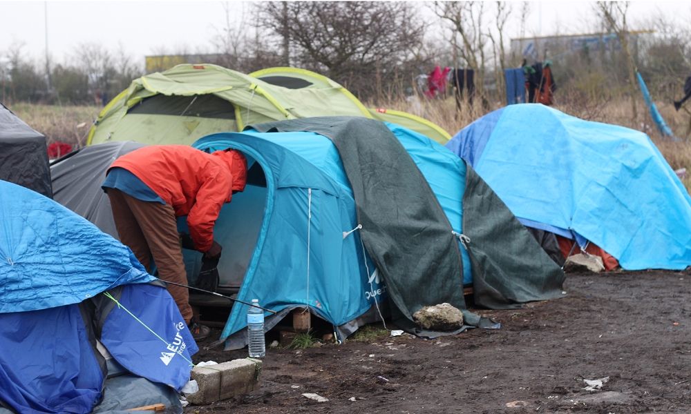 Evacuation du camp de migrants derrière Leader Price à Calais: André retraité Calaisien n'en pouvait plus. 