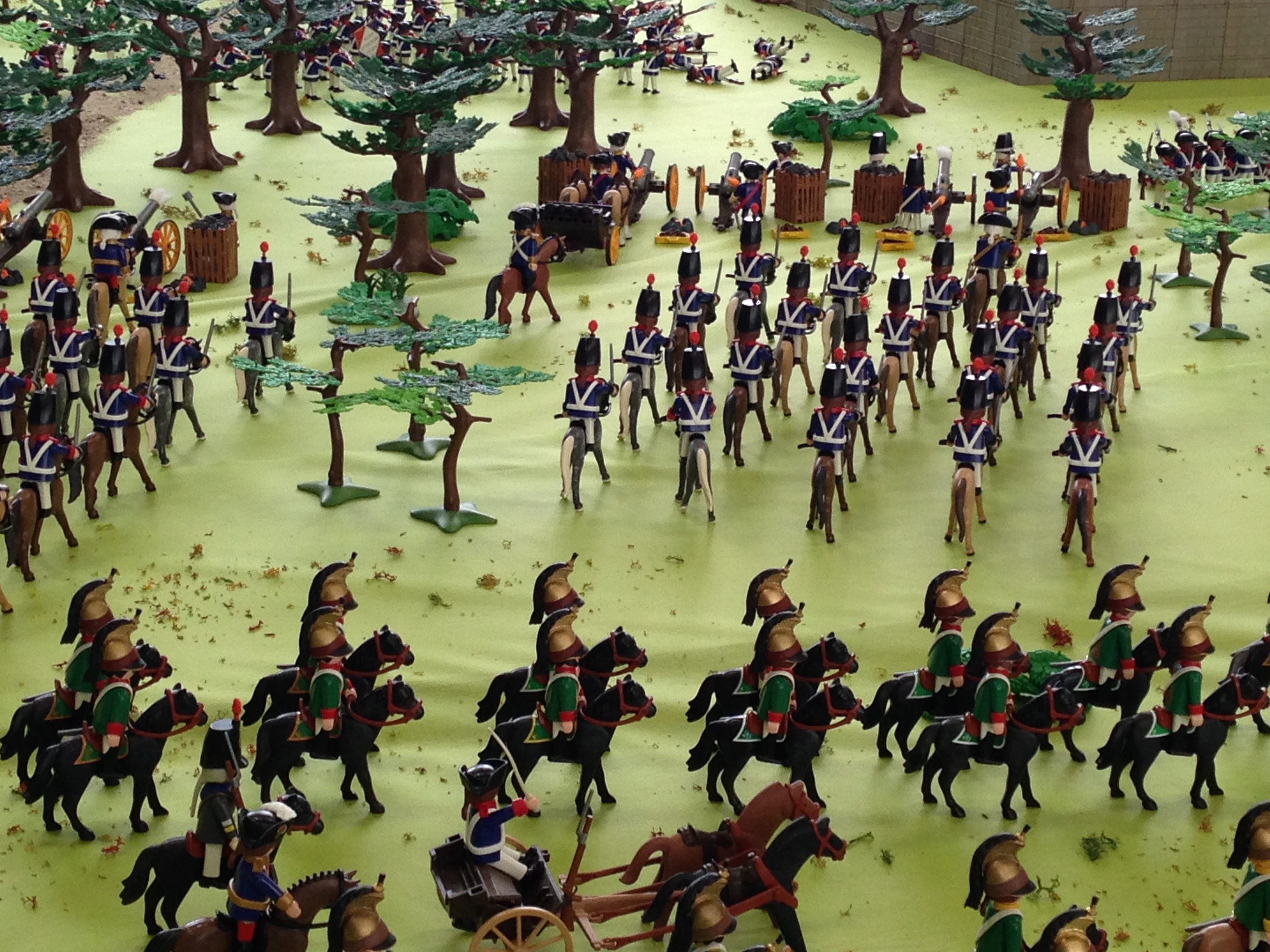 La bataille de Waterloo reconstituée à travers une expo de 8000 playmobil à Ecuires